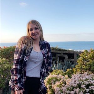 Meet your Posher, Kaitlin